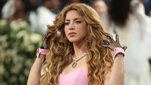 Shakira zilziladan zarar ko'rgan maktablarni qayta tiklashga mablag' ajratdi