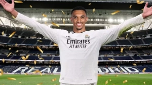 "Real" bayonot berd:i: Aleksandr-Arnold ertaga “Real”da rasman taqdim etiladi