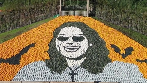 Portrait of Ozzi Osborn made from pumpkins sets a record