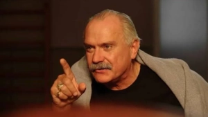 Nikita Mixalkov islom va buddizmni katoliklarga qaraganda yaqinroq deb bildi