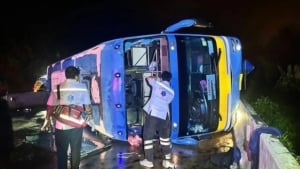 Tailandda sayyohlar avtobusi ag‘darildi, 12 kishi jarohatlandi