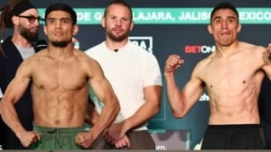 Murodjon Ahmadaliyev knocked out his opponent in the ring in Mexico! (video)