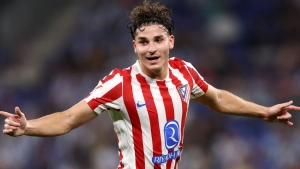 "Barselona" Xulian Alvaresni Levandovskining o'rniga asosiy nomzod deb bildi