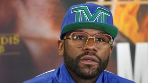 Floyd Meyvezer sobiq hamkorini sudga berib yuz yetmish besh million dollar so'radi