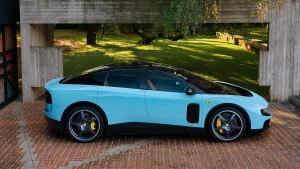 «Ferrari» kompaniyasi o'zining ilk elektr quvvatli avtomobilini taqdim etdi