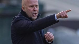 Arne Slot: Virtning APLga moslashuvi uchun vaqt kerak