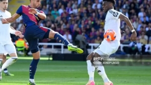 Is the handball in El Clasico not a penalty? Why did Hernandez's decision cause controversy?