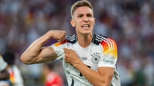 Шлоттербек и Та играют слаженно в защите Германии