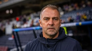 Flik Barselona o‘z o‘yin uslubiga sodiq qolishi shart