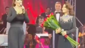 The pleasant surprise of the concert: The heartfelt meeting of Ozoda Nursaidova and Shahnoza Otaboyeva (video)