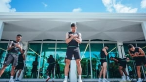 Abduqodir Husanov sahnada? "Man Siti" klublar chempionatida yurish boshlaydi