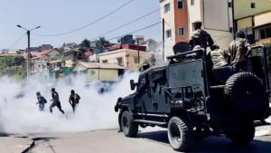 Madagaskar prezidenti namoyishlardan so‘ng hukumatni tarqatdi