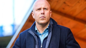 Arne Slot responded to Steven Gerrard's criticisms