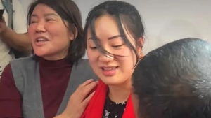 Abandoned Girl in China Finds Her Family After 28 Years