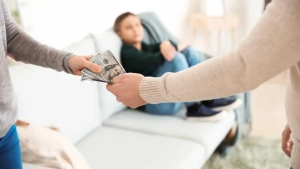 Aliment qarzdorlari uchun chet elga chiqish tartibi o‘zgardi