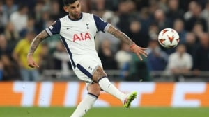 Tottenxem Kristian Romeroni saqlab qoldi