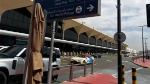 В аэропорту Дубая произошло нападение дрона и пожар