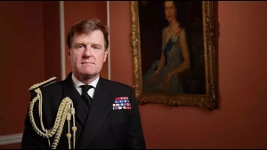 Britaniya harbiy-dengiz floti qo‘mondoni ehtimoliy ishqiy munosabat sababli tergov qilinmoqda