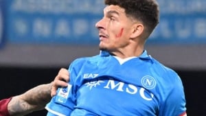 Di Lorenzo: De Bruyne kamtarligi bilan hayratda qoldirdi
