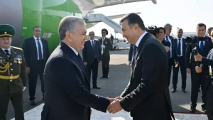 Mirziyoyev Tojikistonga amaliy tashrif bilan bordi