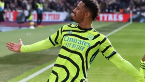 Arteta: Saliba Arsenalda qolishni istaydi