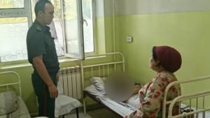 Ichki ishlar xodimi qizni kanaldan qutqardi