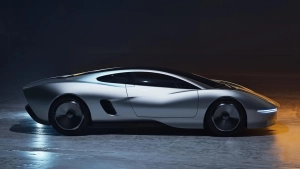 Ian Callumdan afsonaviy Jaguar XJ220 ning yangi talqini