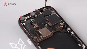 Yangi avlod «iPhone 18 Pro» smartfoni to'liq qismlarga ajratildi