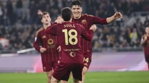 Eldor Shomurodov is intensifying the fight for a starting position at "Roma"