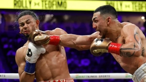 «Теофимо Лопес» стал чемпионом WBA в третьем весовом классе.