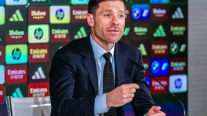 Alonso: Vinisius va Mbappe himoyaga qaytishi kerak