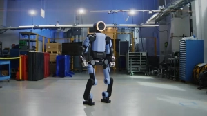 «Hyundai» ishchilari robotlar joriy etilishiga qarshi ish tashladi