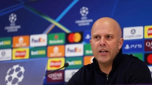 Arne Slot Parij Sen Jergan jiddiy sinov deb ta'kidladi