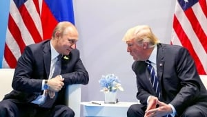 Tramp va Putin uchrashuvi kutilgan natija bermadi