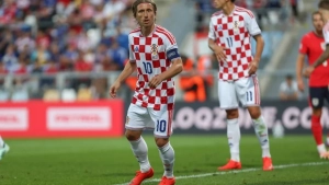 Xorvatiya Angliyaga yirik hisobda yutqazdi va Modrich uzr so'radi