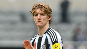 «Bavariya» Entoni Gordon transferi uchun Aleksandr Nyubelni almashmoqchi