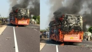 В результате пожара в автобусе в Раджастане погибло 20 человек