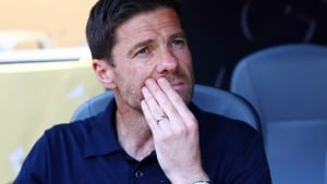 Xabi Alonso Luis Enrike taktikasiga tayyorlanmoqda
