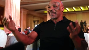 Mayk Tayson Zelenskiyning Trampga qilgan tanqidiga keskin munosabat bildirdi