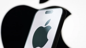 Apple kompaniyasi Siri tizimini rivojlantirish uchun nashriyotlar bilan kelishmoqda