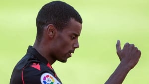 Nyukasl Isak uchun Liverpuldan 150 million funt so‘ramoqda