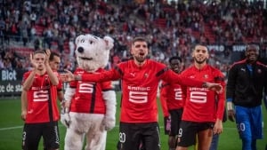 Ren jamoasi qizil kartochka bilan g‘alaba qozondi