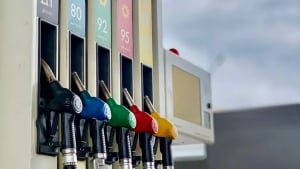 AI-80 benzini ishlab chiqarish sentyabrdan to‘xtaydi