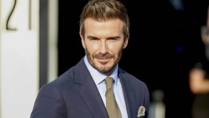 David Beckham has been hospitalized, his leg is broken