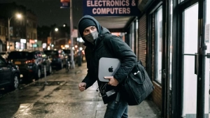 In the US, owner found stolen computer through the internet