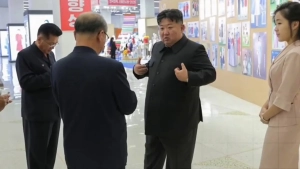 Kim Chen In sog'lik xavflaridan keyin omma oldida ko'rindi