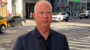 Зеленский предложил остановить войну на фронте