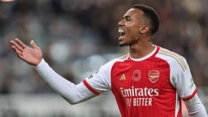 Gabriyel Saudiya takliflarini rad etdi, Arsenalda qoladi