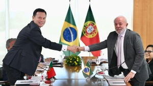 Leaders of Brazil and Portugal Strengthen Diplomatic Ties Through Football