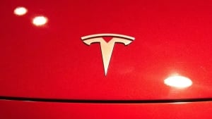 Florida sudyasi Tesla autopilotini qisman aybdor topdi
